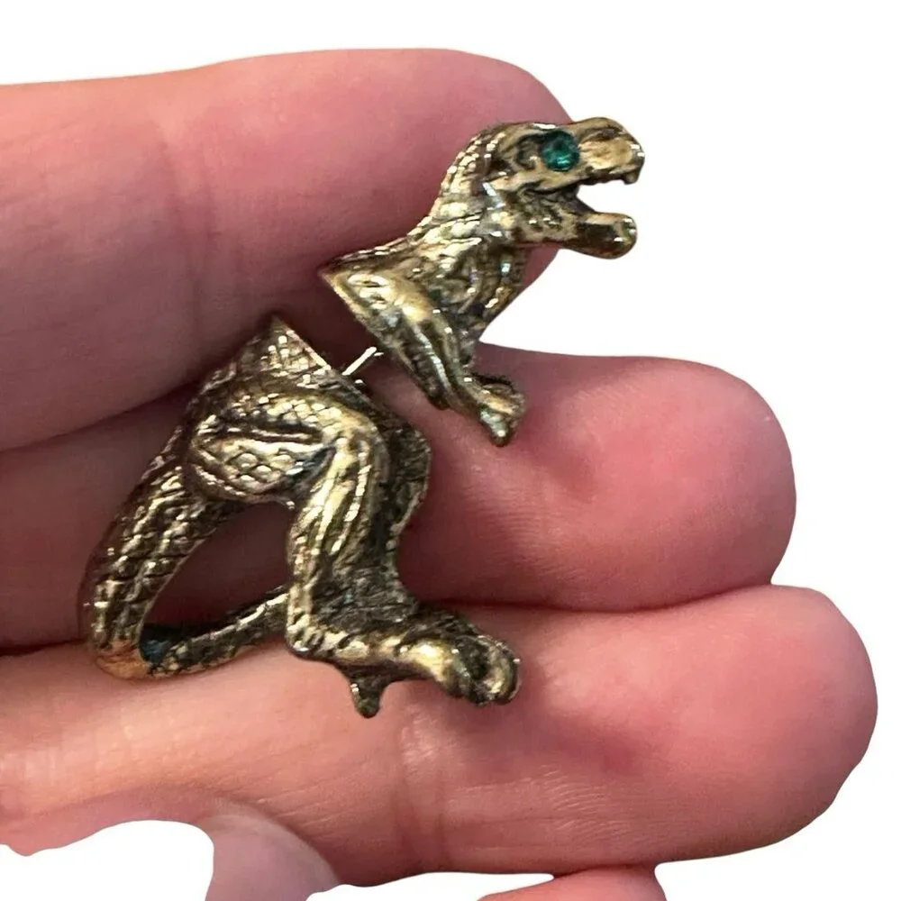 3D T Rex Dinosaur Earrings – Front & Back Gold Tone Stud Novelty Green Eyes 1 in